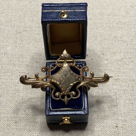 💛 Antique Gold Filled Clover Brooch - Picture 2 of 6